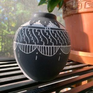 Navajo handmade Pottery Mica 5” signed by the artist Victoria Tsosie